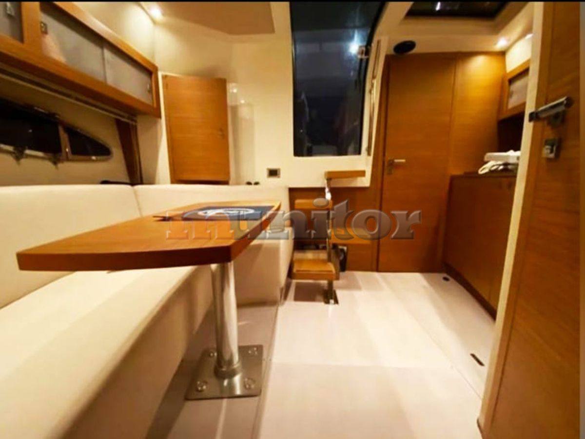 Atlantis 35 Flybridge