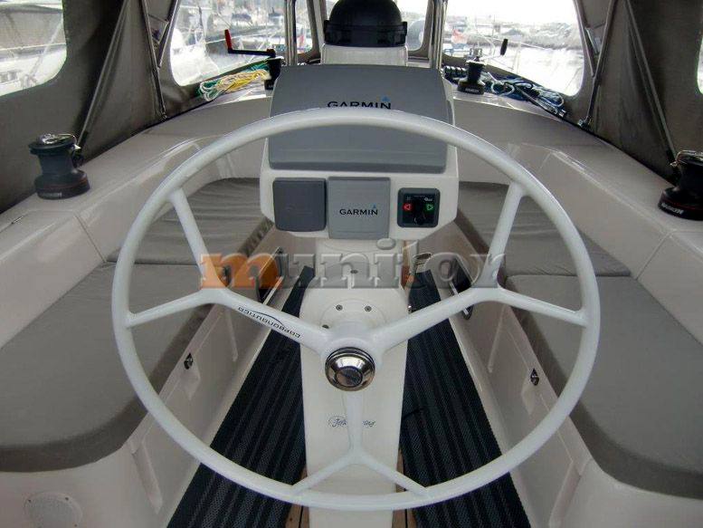 Triplast Y 40 Barco à vela usado para venda