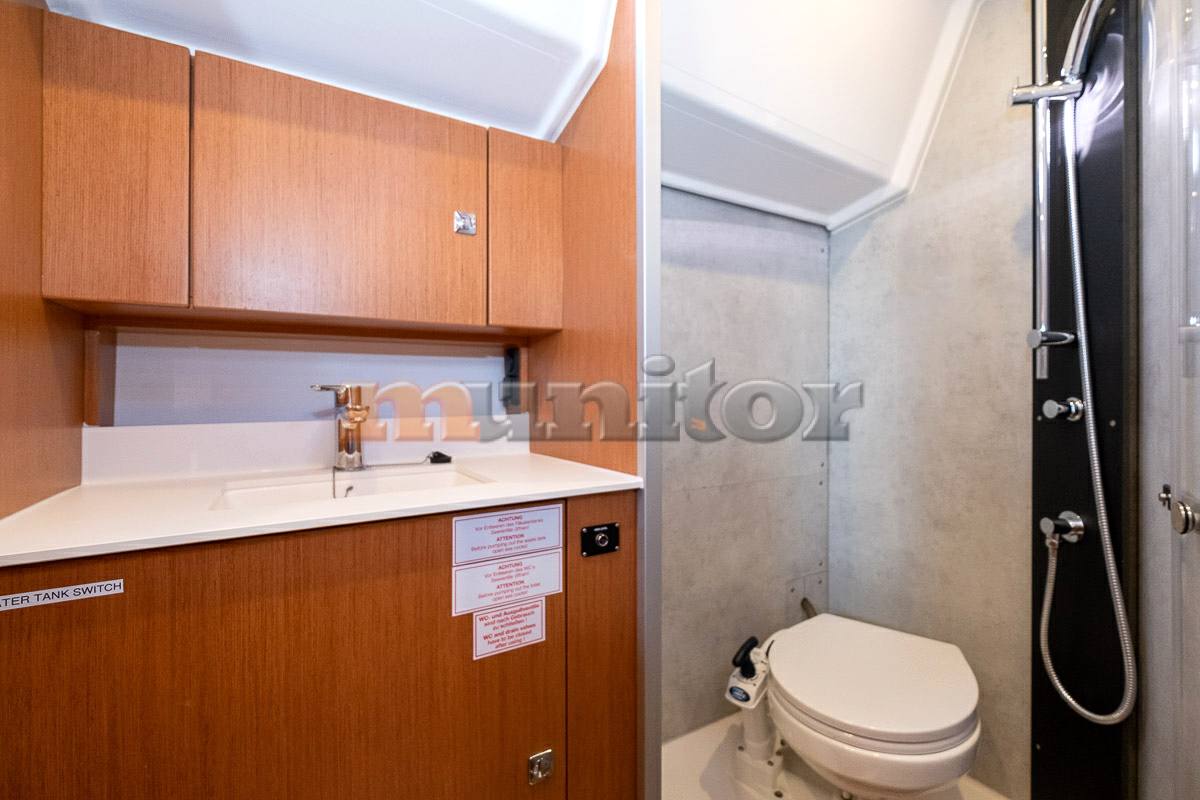 Bavaria C42 barco à vela