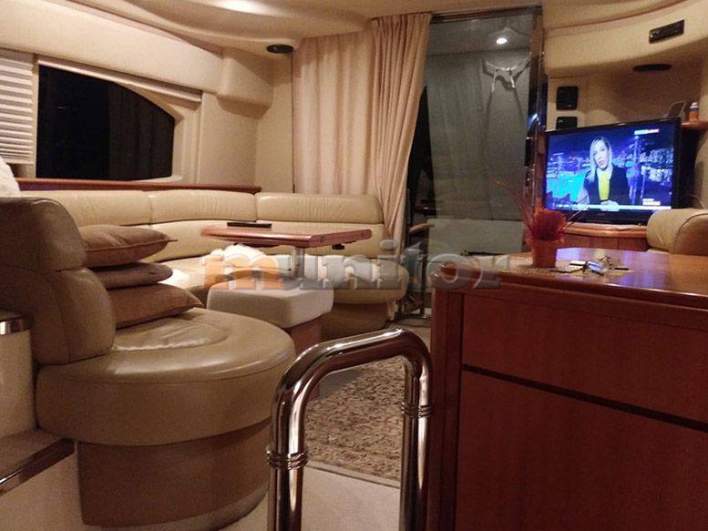 Azimut 42 evolution Моторная лодка используется для продажи