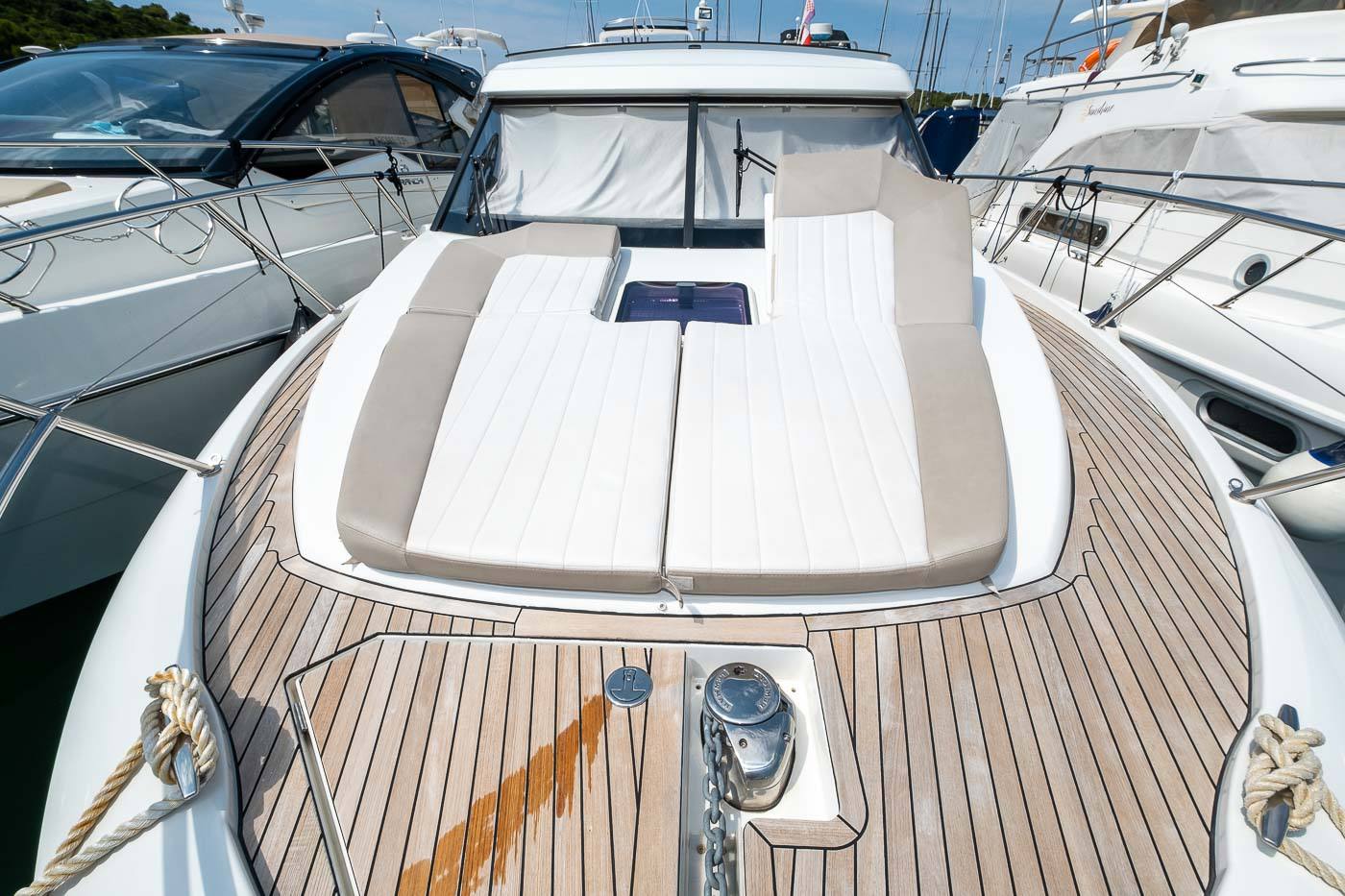 Jeanneau Nc11 Flybridge usato