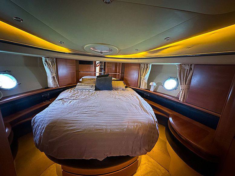 Azimut 50 fly Моторная лодка
