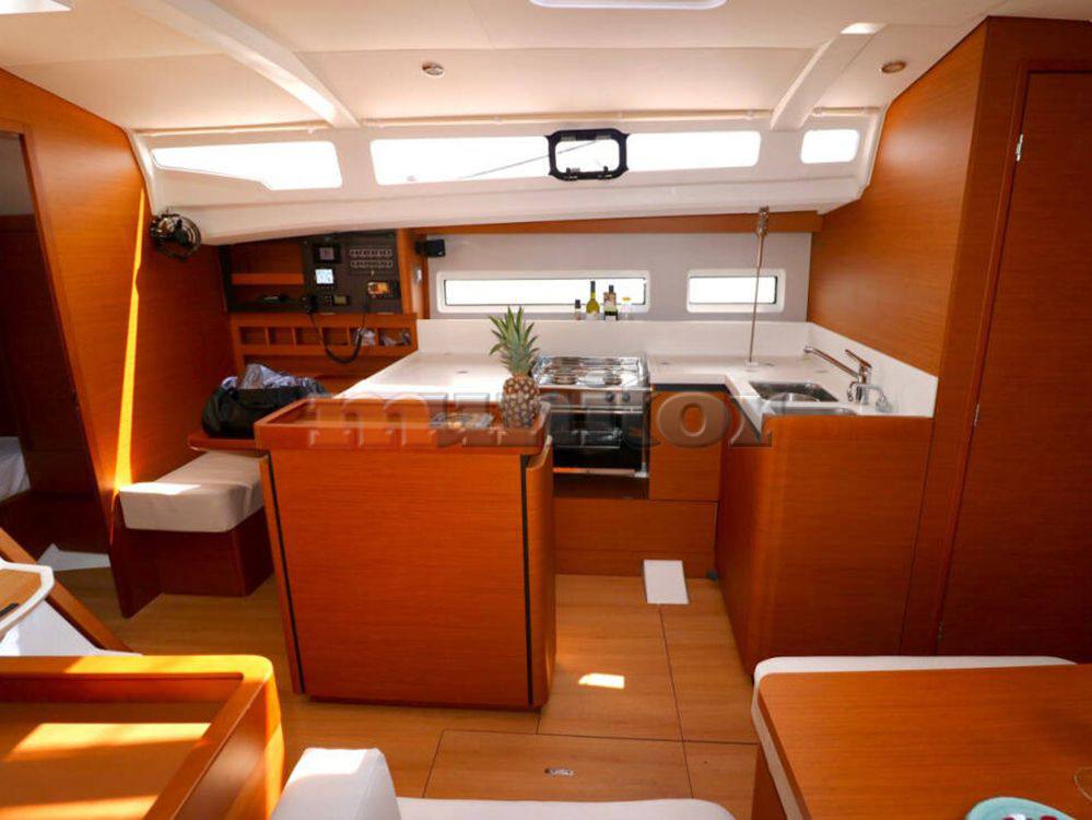 Jeanneau Sun odyssey 440 barco à vela