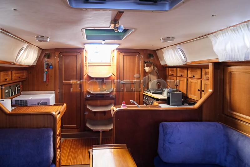 Bavaria 350 Flybridge