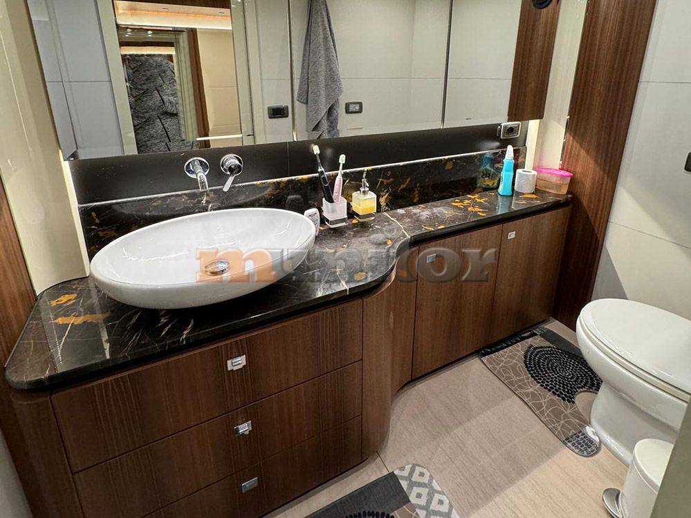 Absolute Navetta 58 motor boat