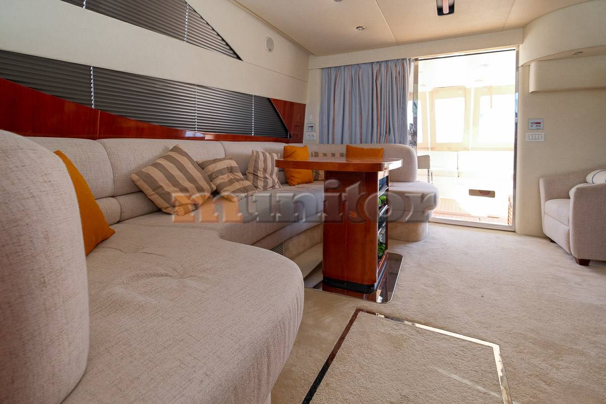 Fairline FAIRLINE Phantom 50 فليبريدجي يستخدم