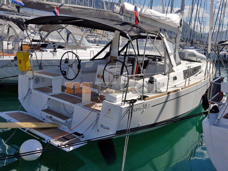 Beneteau Oceanis 38.1 