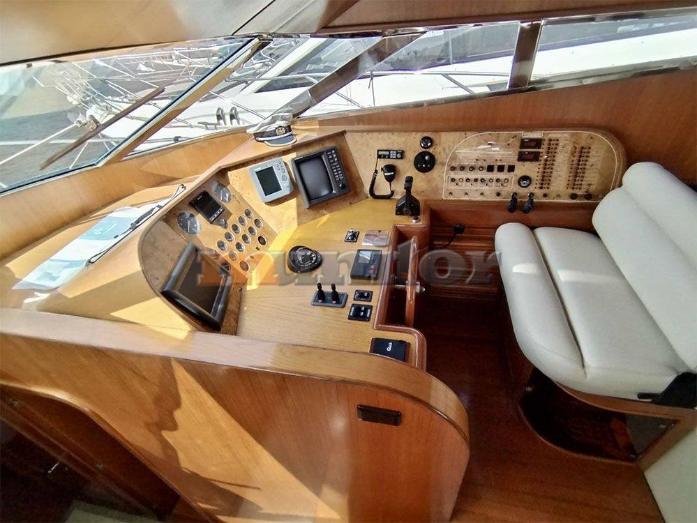 Johnson yacht Johnson 56 fly barca a motore