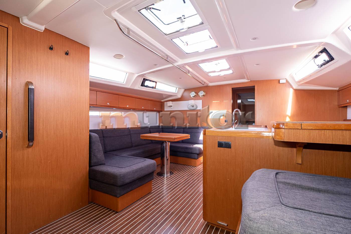 Bavaria 56 cruiser Flybridge