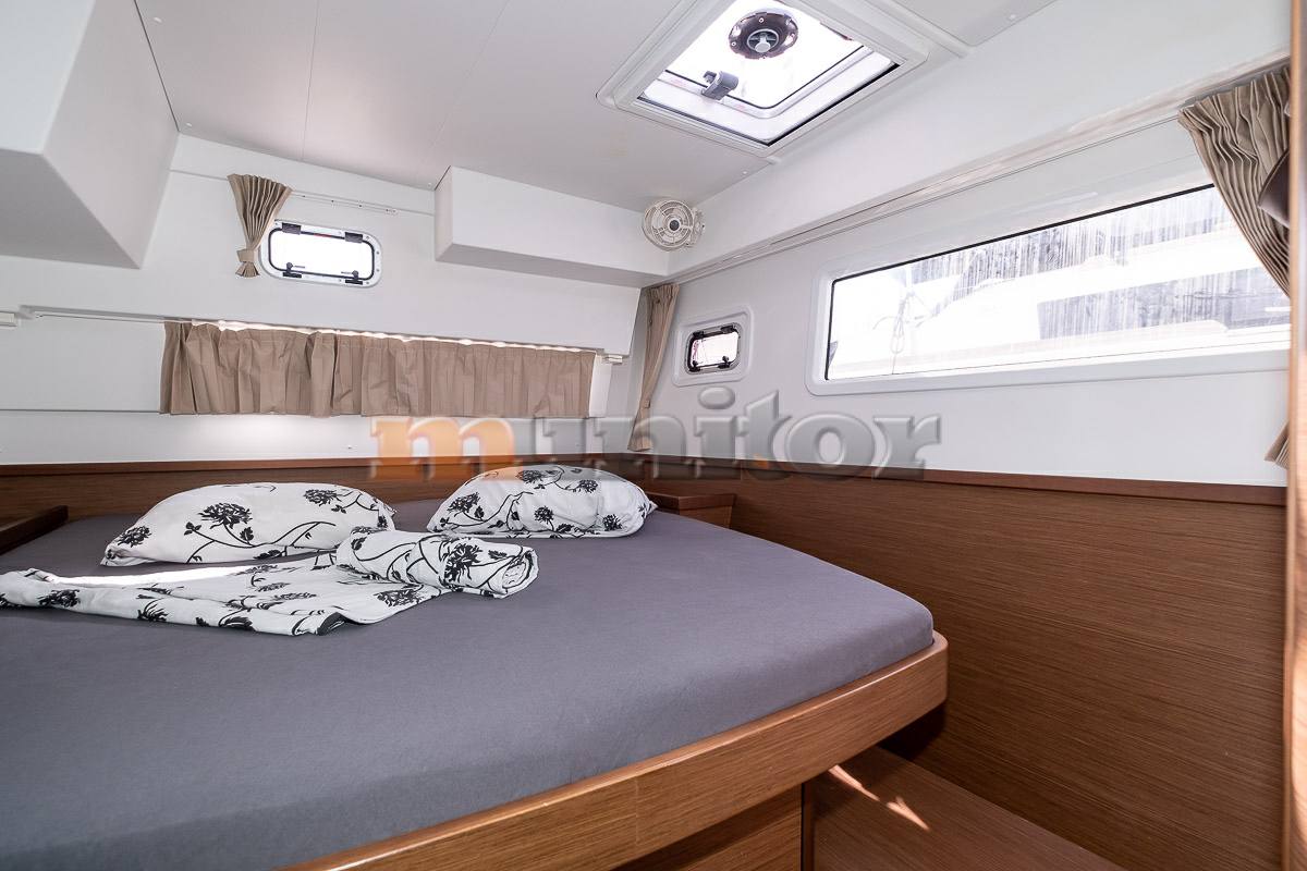 Lagoon 42 Sailing boat used for sale