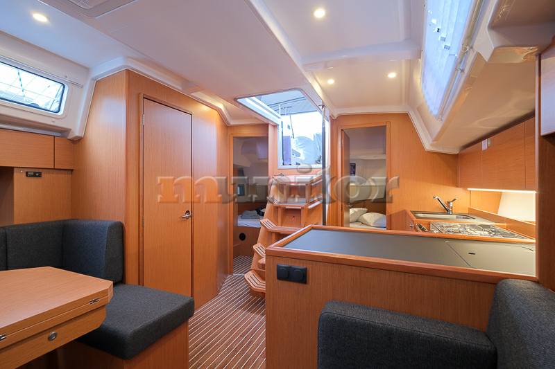 Bavaria C38 barco à vela