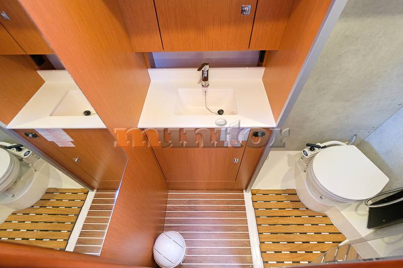 Bavaria C38 barco à vela