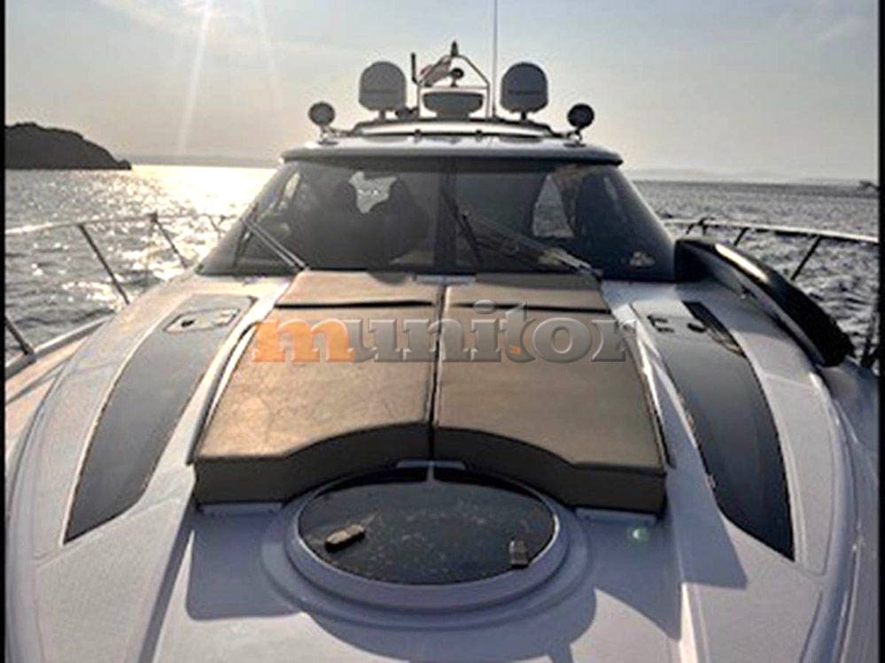 Elan 48 ht Barca a motore usata in vendita