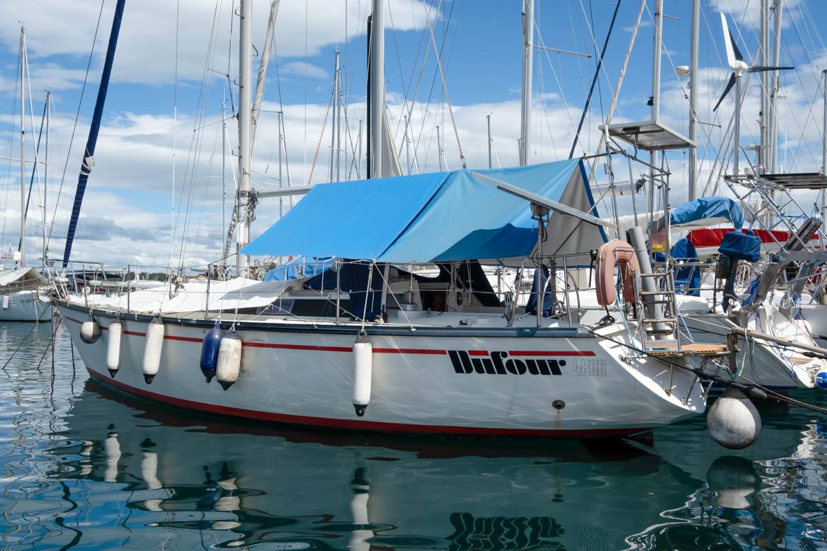 Dufour 4800 