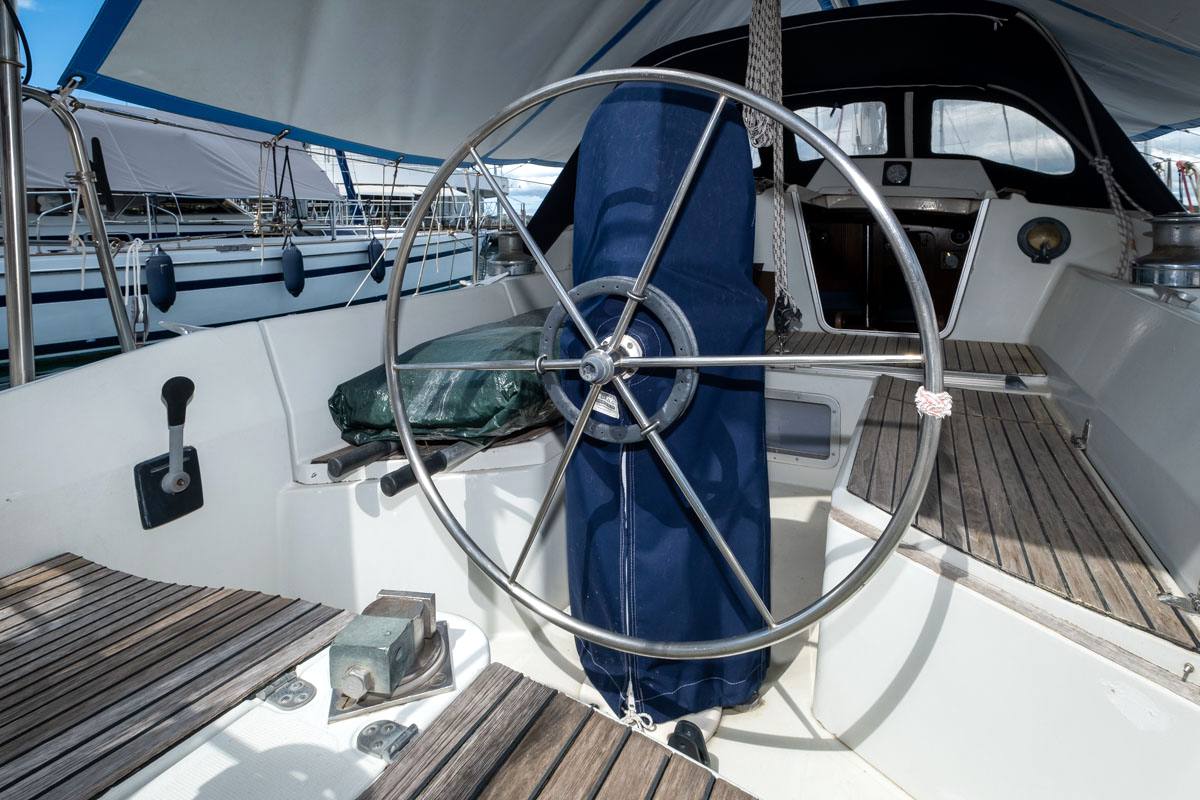 Dufour 4800 используется