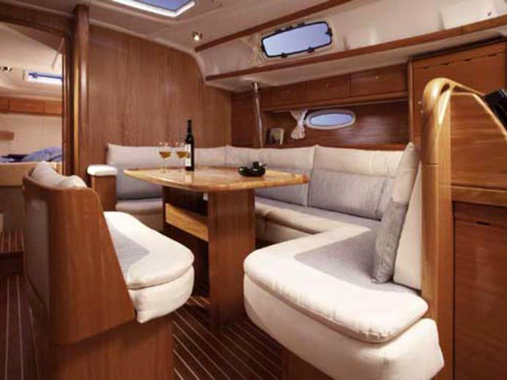 Bavaria 42 cruiser Парусная лодка используется для продажи