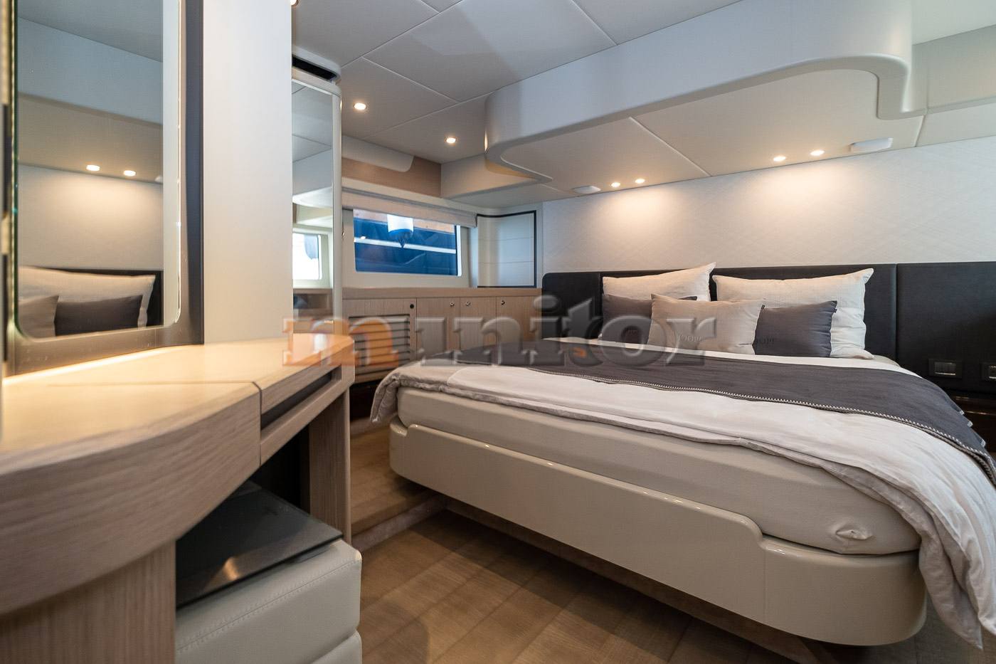 Absolute 50 fly Flybridge