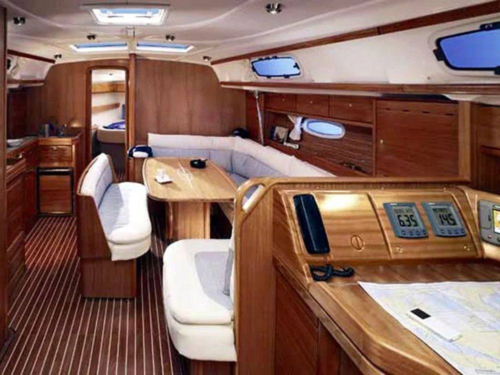 Bavaria 42 cruiser Флайбридж