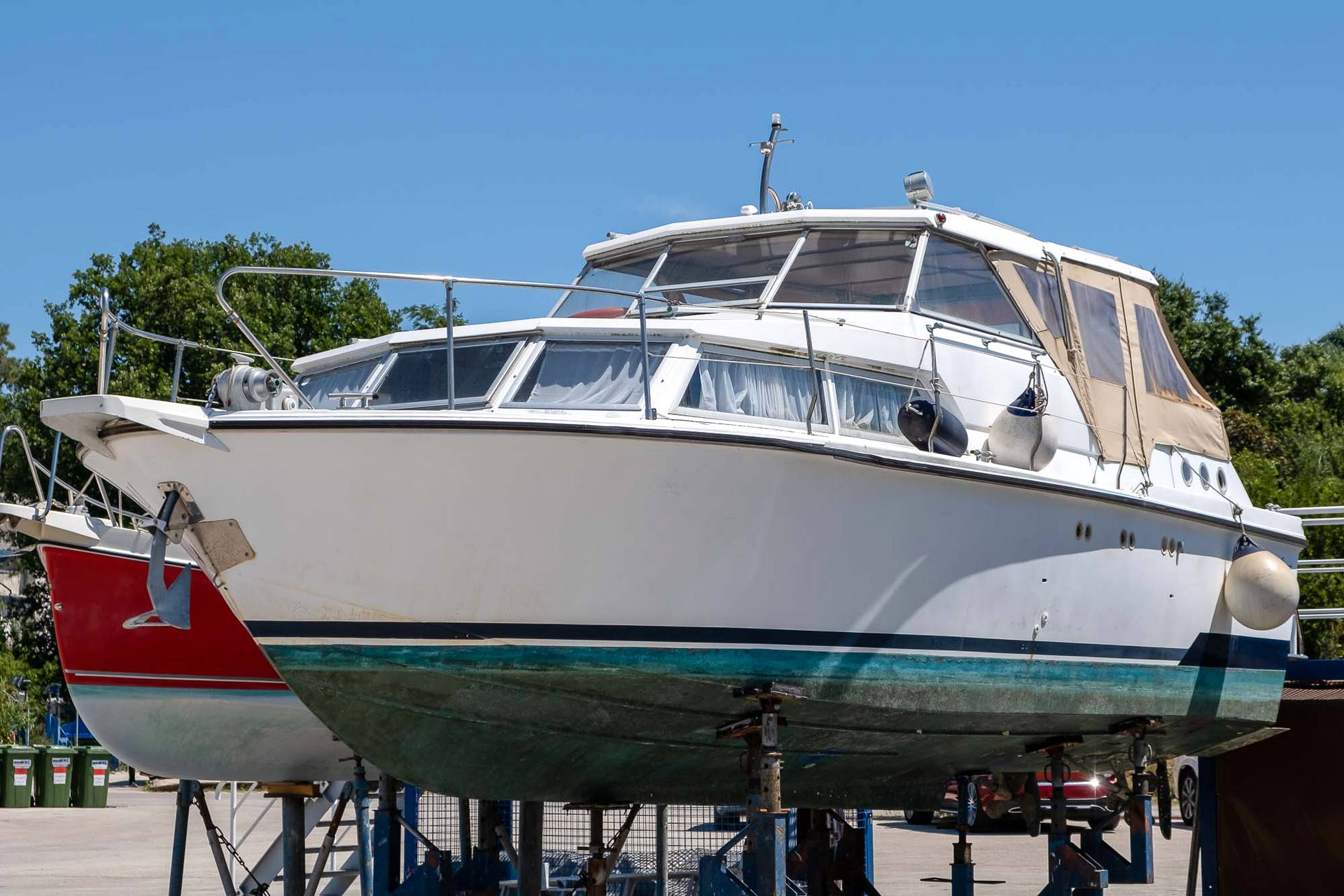 Coronet 33 