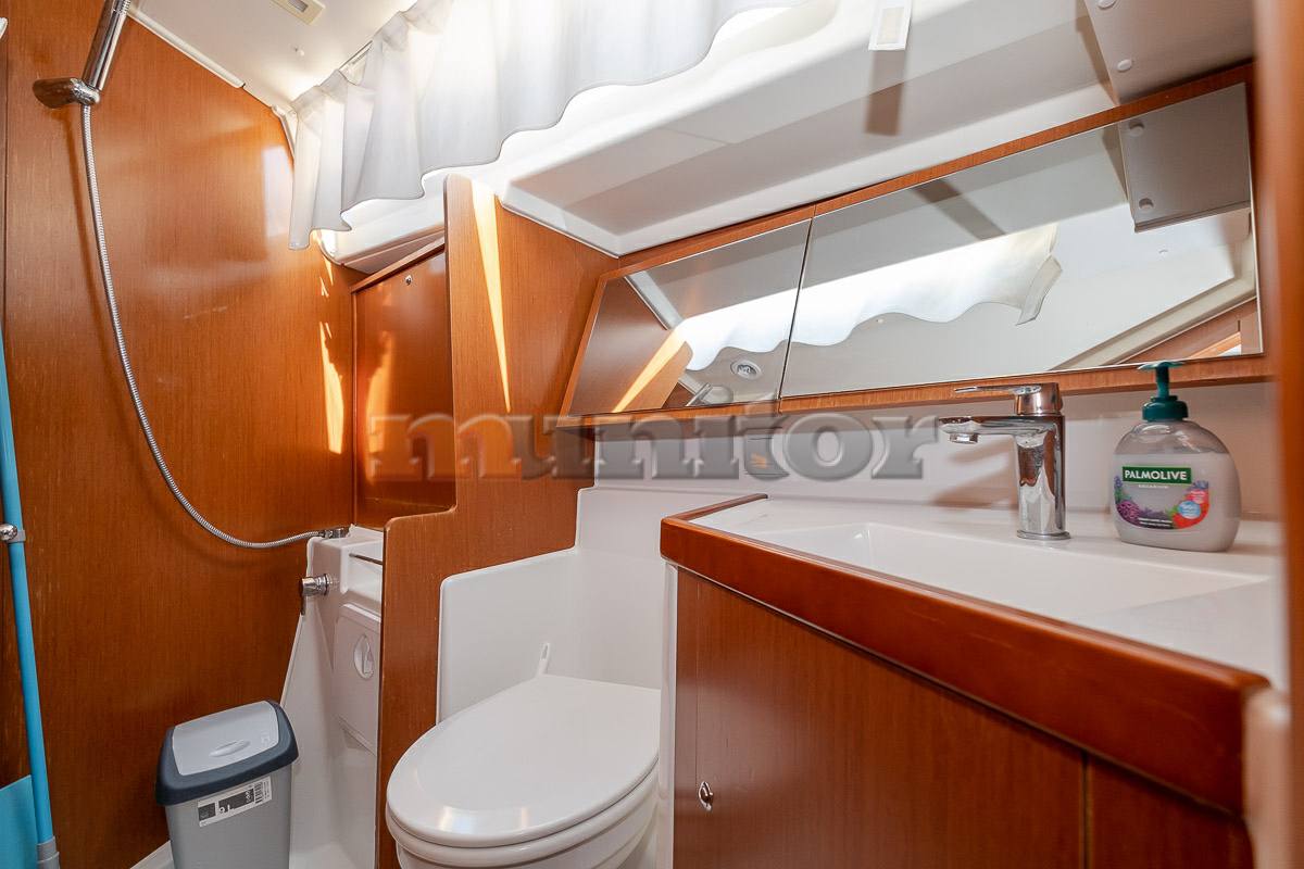 Beneteau Oceanis 41.1 Flybridge