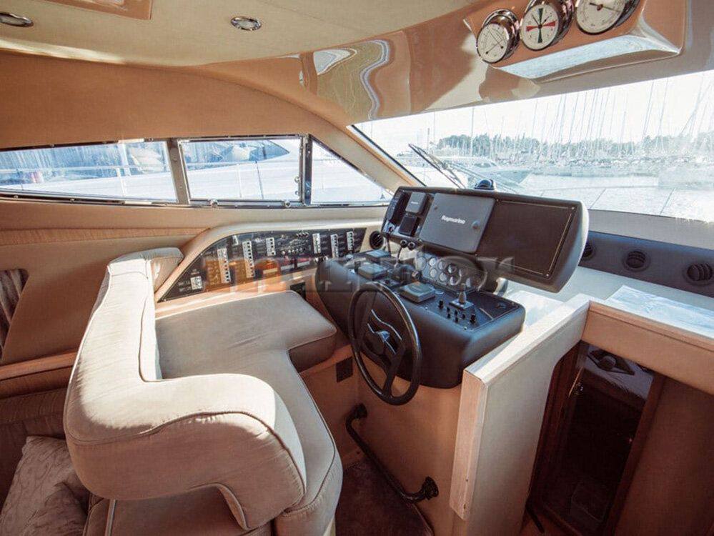 Ferretti 460 fly barca a motore
