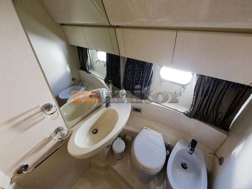 Ferretti 460 fly usato