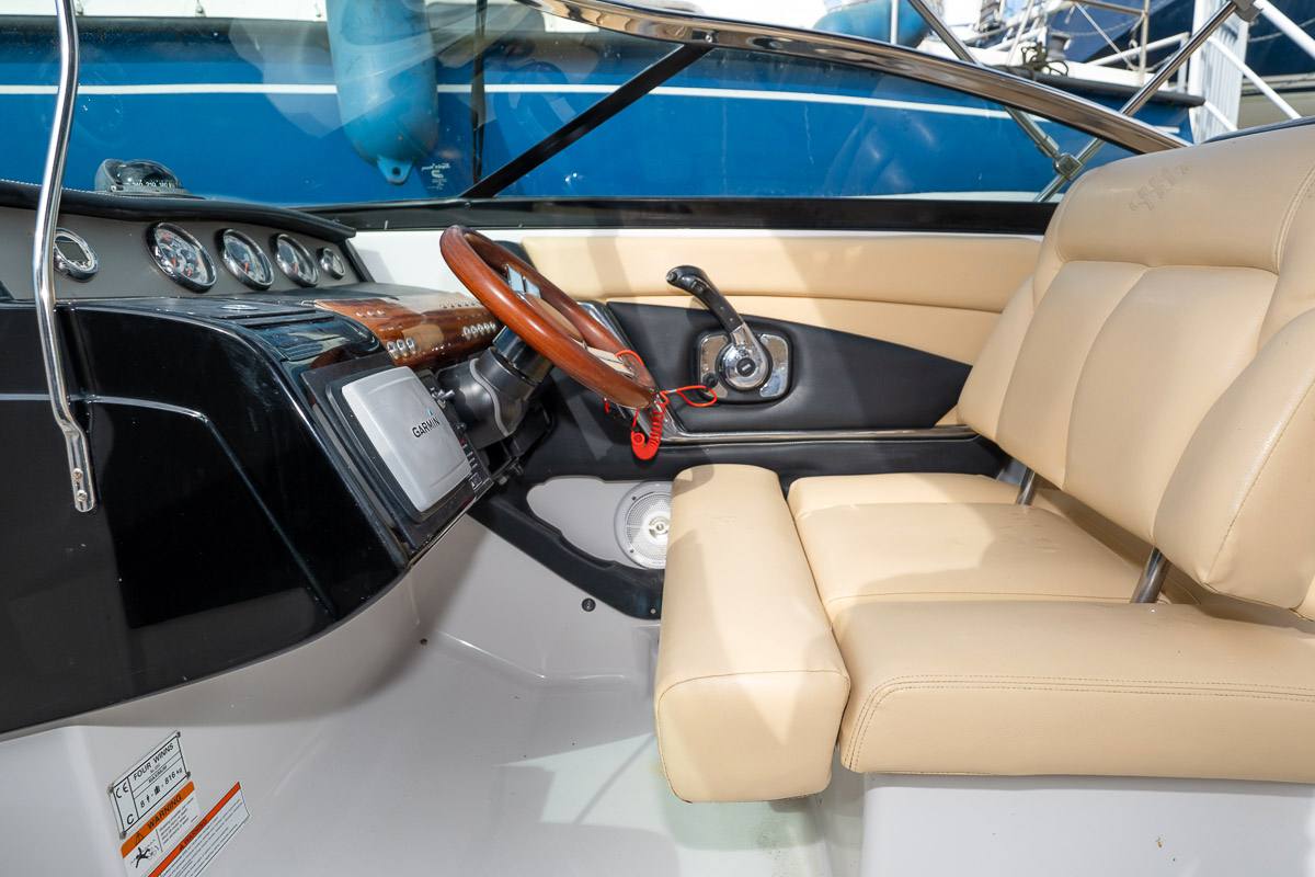 Four winns Sl222 Флайбридж