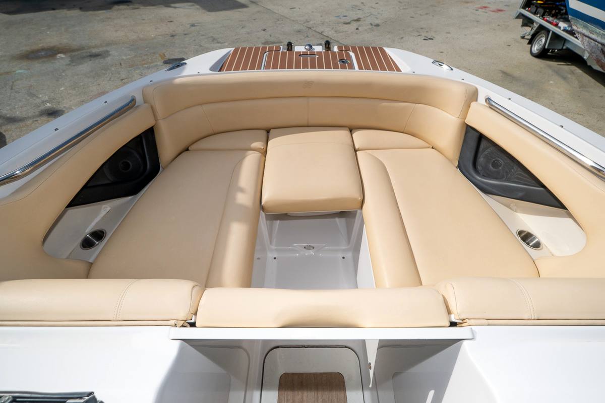 Four winns Sl222 Моторная лодка
