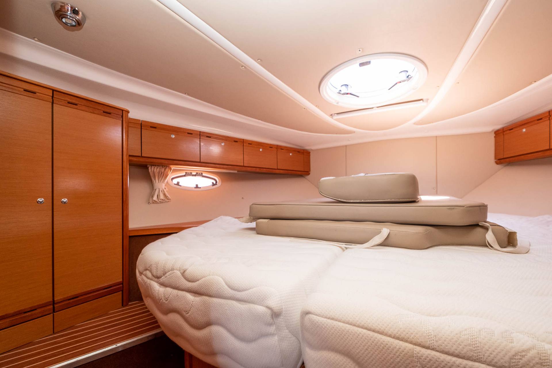 Bavaria 37 ht sport Flybridge