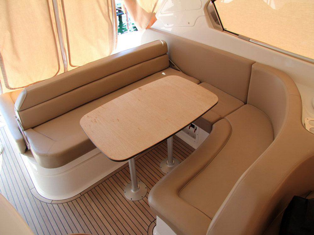 Bavaria 37 ht sport Barca a motore usata in vendita