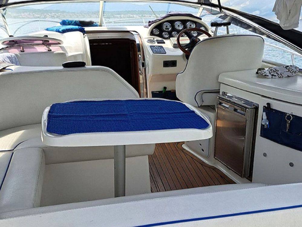 Bavaria 30 sport barca a motore