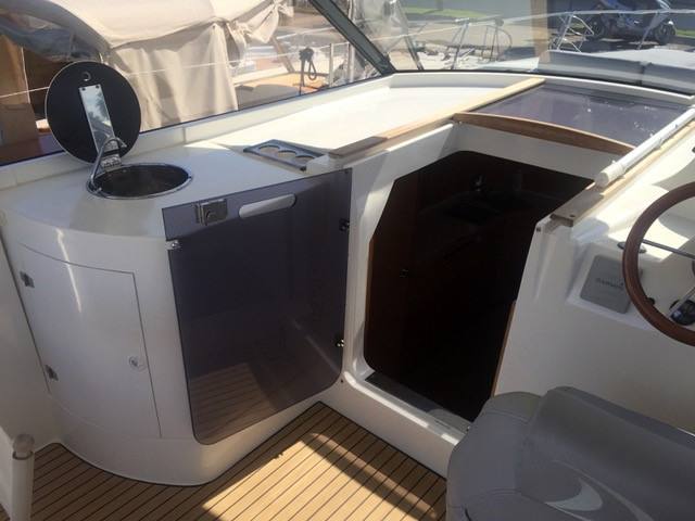 Delphia yachts Delphia 1080 s escape Flybridge