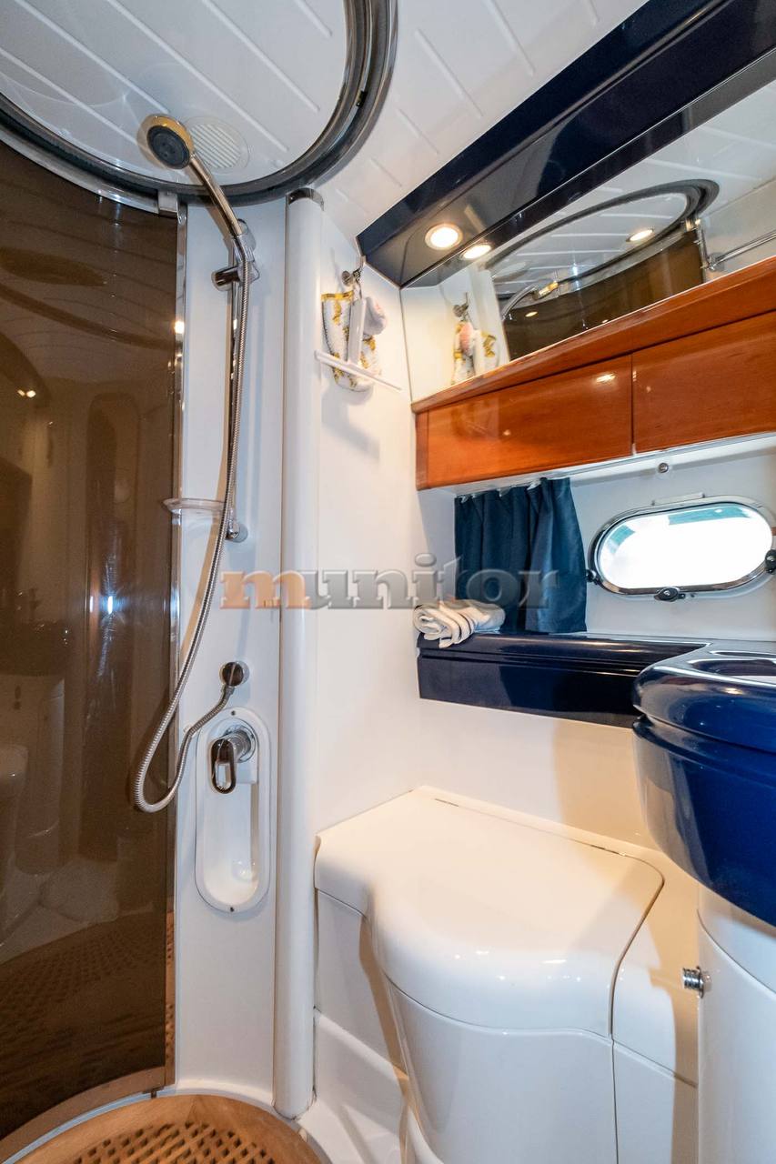 Princess 40 fly motor boat