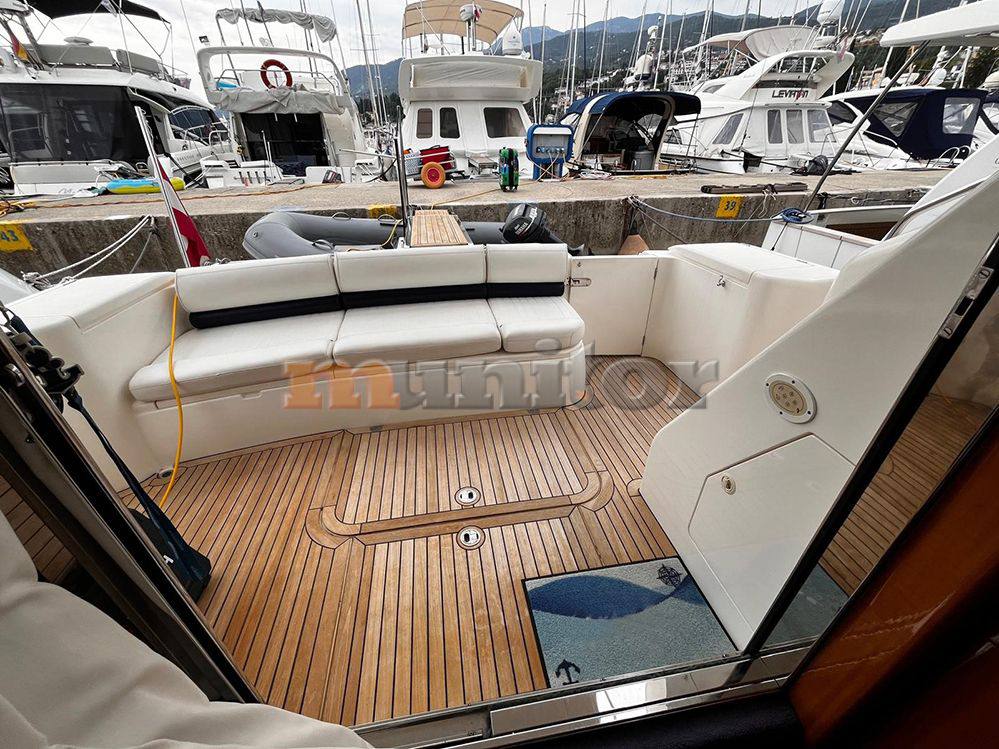 Princess 40 fly Motor boat used for sale