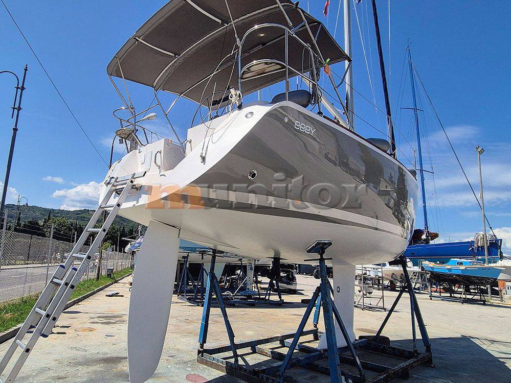 Triplast Y 999 Barco à vela usado para venda