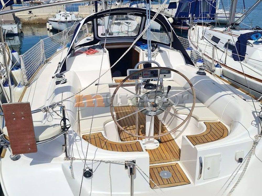 Triplast Y 999 Barco à vela usado para venda