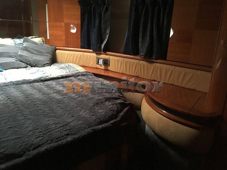 Azimut 50 fly barco de motor