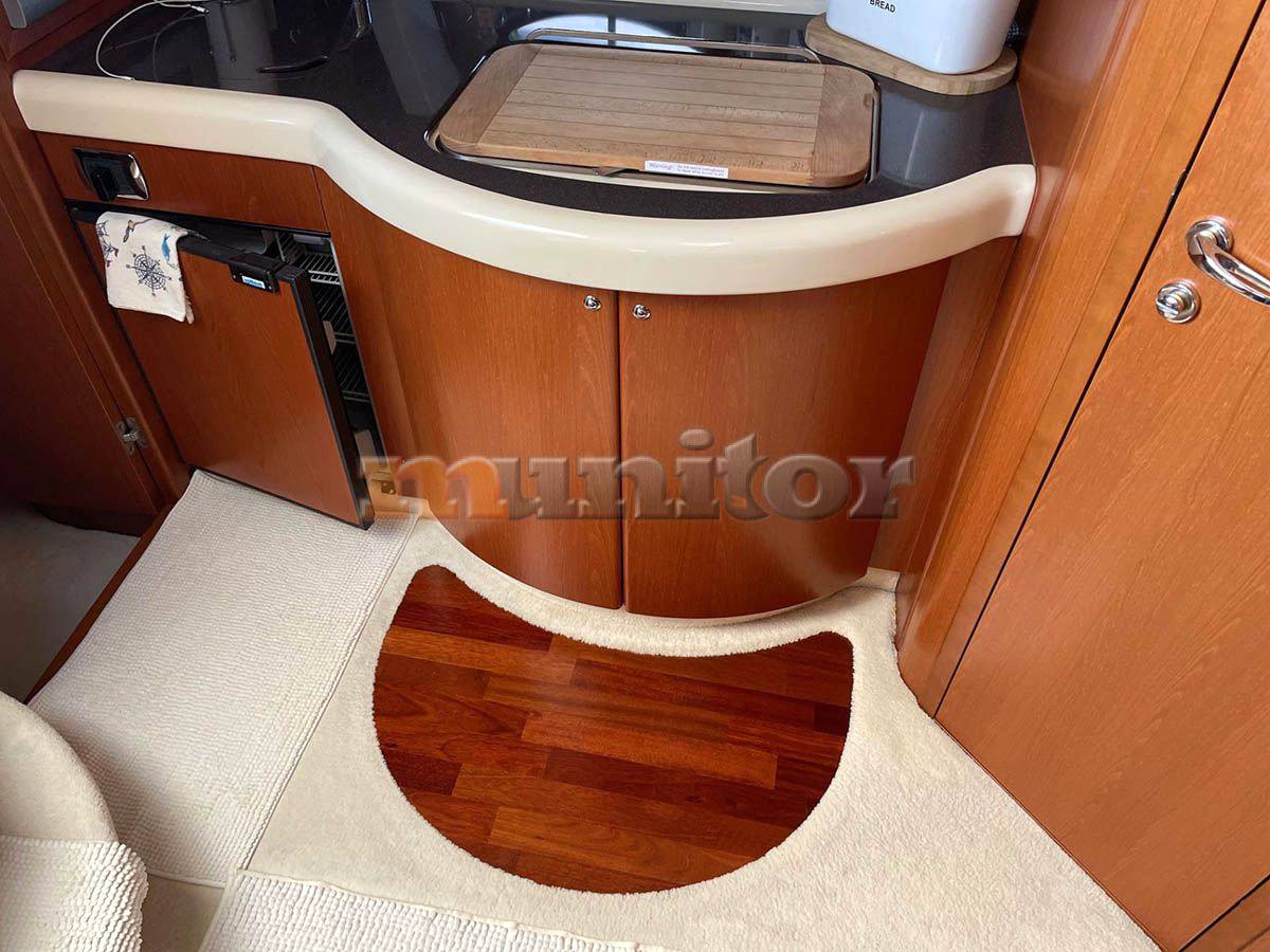 Atlantis 425 sc Флайбридж используется