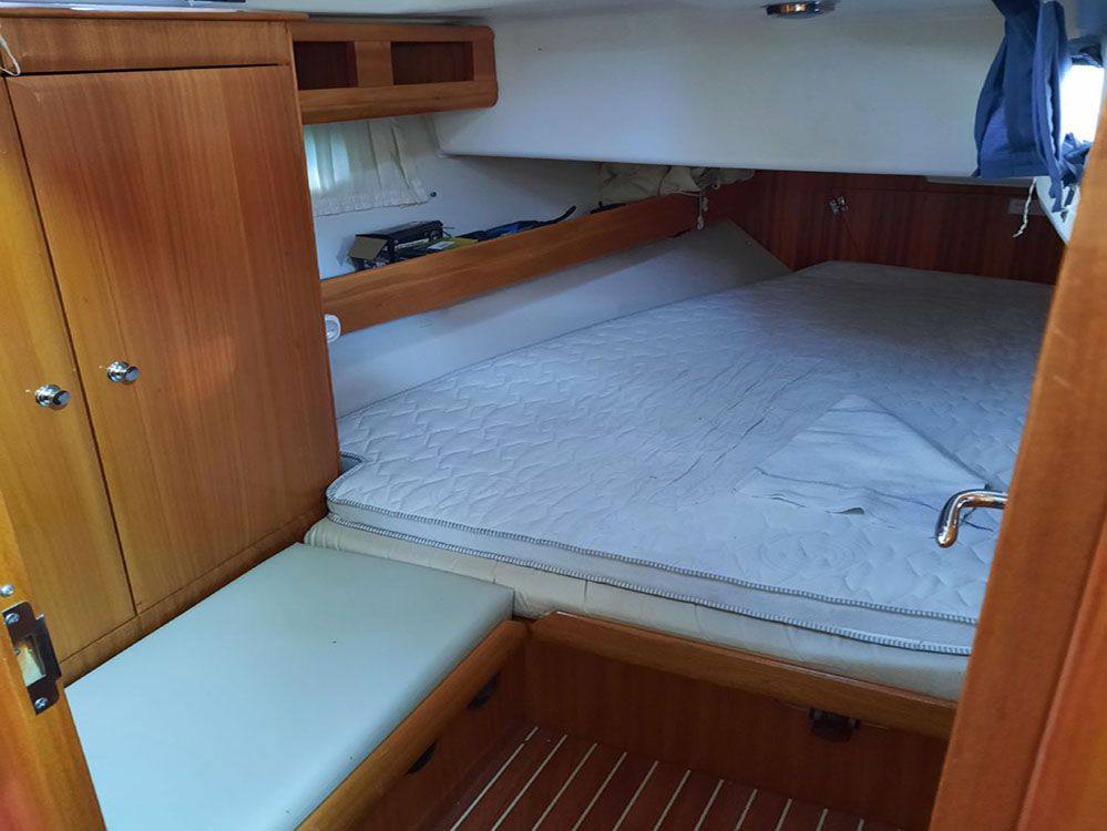 Bavaria 42 cruiser 照片