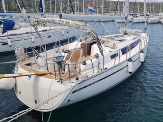Bavaria C37