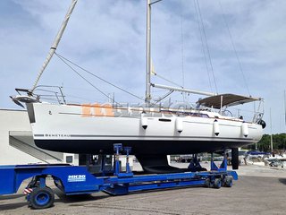 Beneteau Oceanis 37