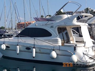 Galeon 330 fly
