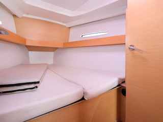 Beneteau BENETEAU First 35 от 2011