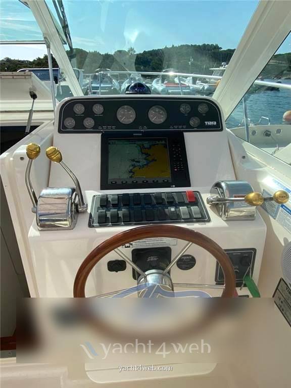 Tiara yachts 2900 coronet motor boat