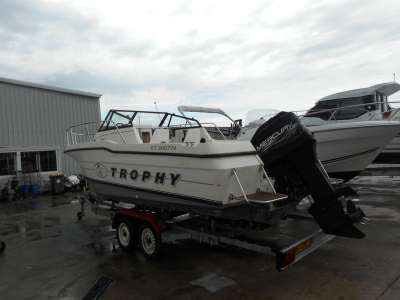 BAYLINER BAYLINER BAYLINER 2002 TROPHY