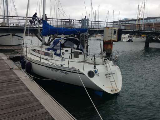 BENETEAU BENETEAU First 305 lifting keel