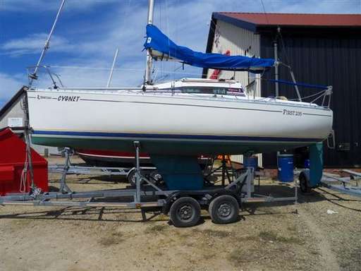 Beneteau Beneteau First 235