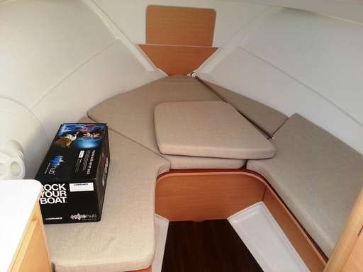 Beneteau Beneteau Flyer 750 sun deck