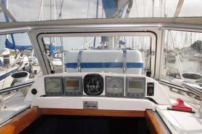 HALLBERG RASSY HALLBERG RASSY 34