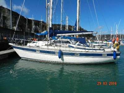 HALLBERG RASSY HALLBERG RASSY 352